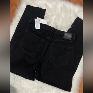 Hollister Ultra High Rise Mom Jeans Black